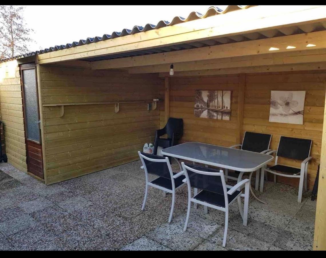 Cozy Chalet In Opmeer Near Amsterdam And Beach Esterno foto