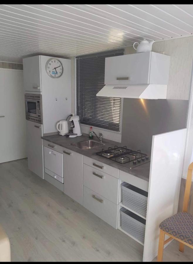 Cozy Chalet In Opmeer Near Amsterdam And Beach Esterno foto