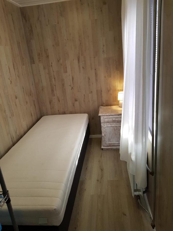 Cozy Chalet In Opmeer Near Amsterdam And Beach Esterno foto